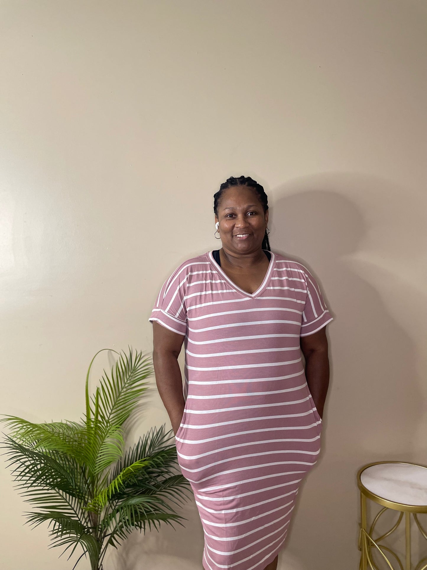 Thee Essential T-Shirt dress Light Rose Stripe